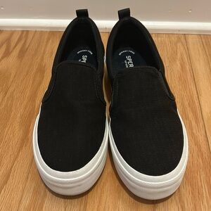 Sperry slip on shoes